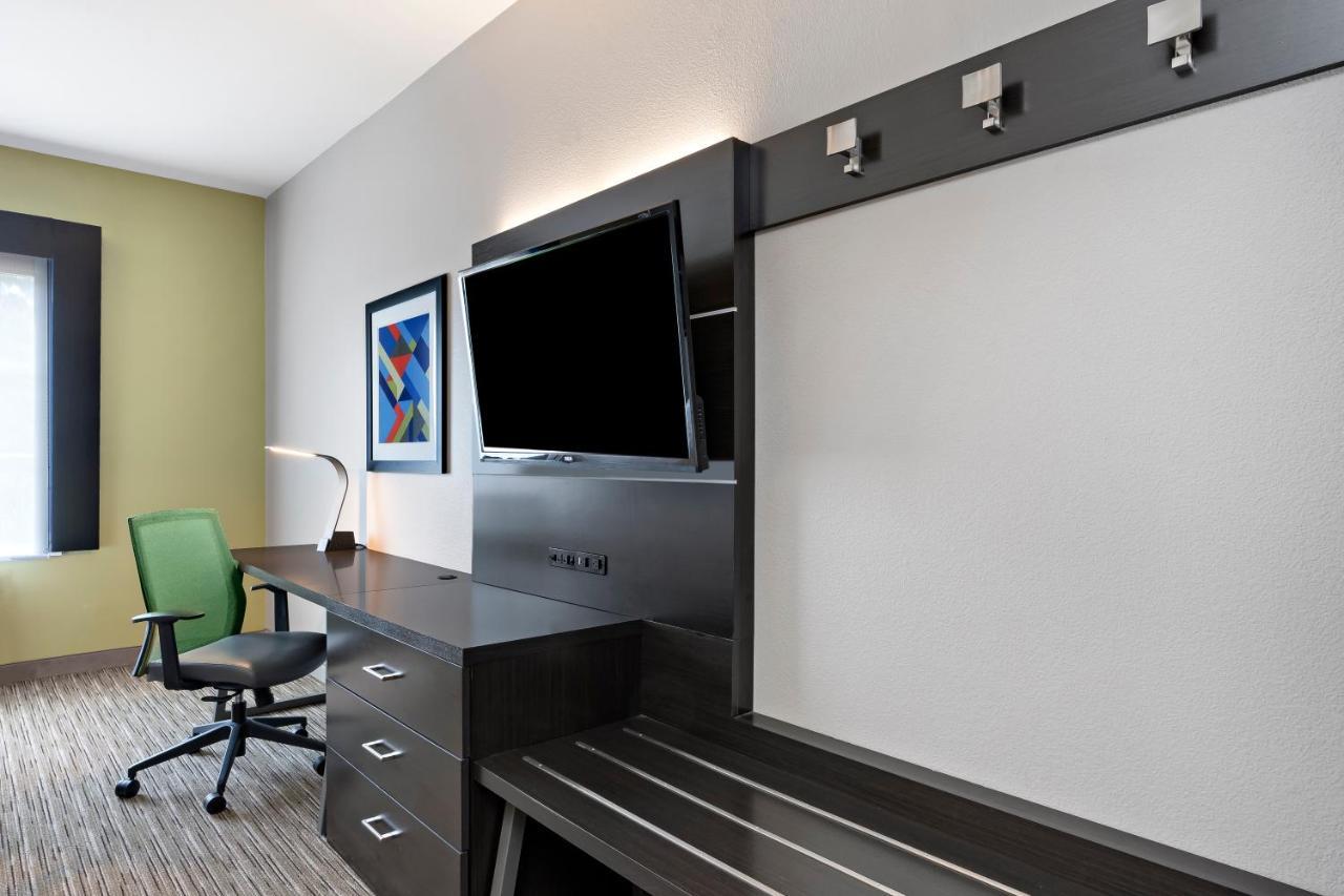 Holiday Inn Express Hotel & Suites Kilgore North By Ihg Exterior photo